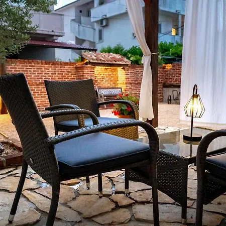 1 Apartamento *